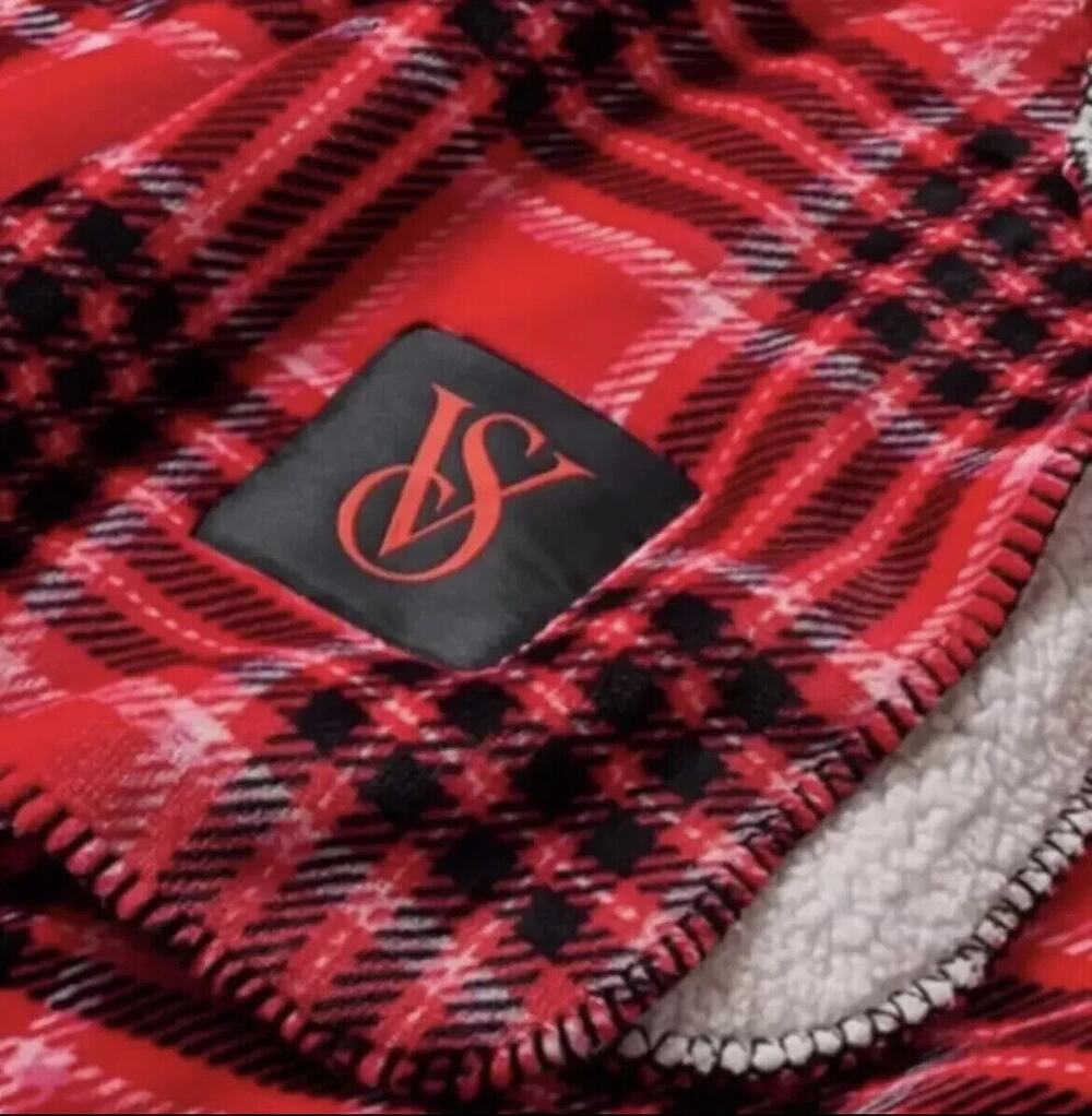 Victoria’s Secret Cozy Plush Blanket Red Black Plaid 50"x60" Holiday 2024